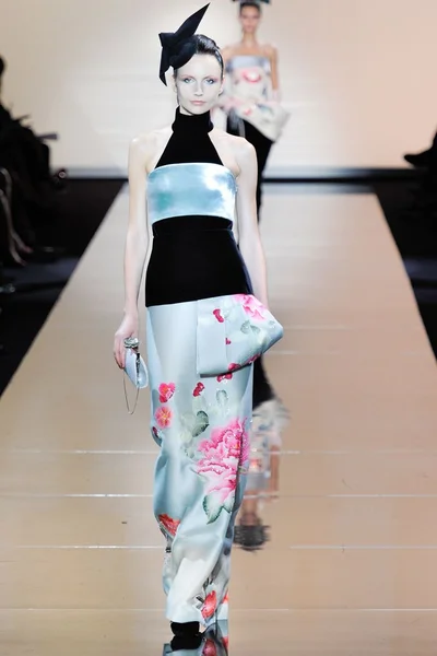 Look 32